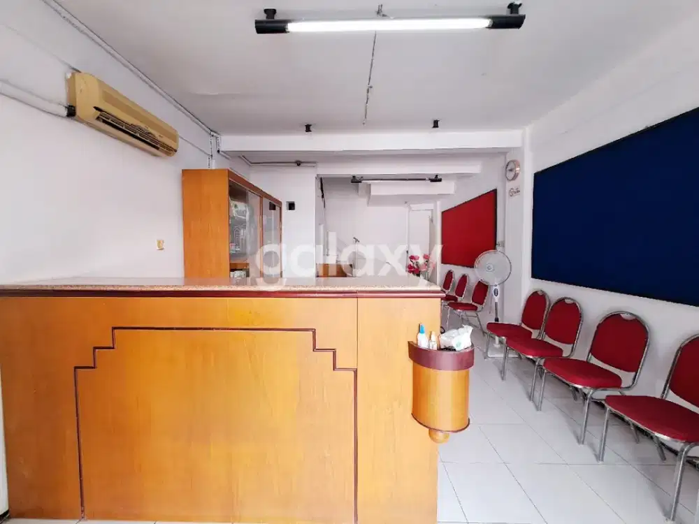 Disewakan Ruko Kompleks Dharmahusada. 5 menit dari kampus A UNAIR.