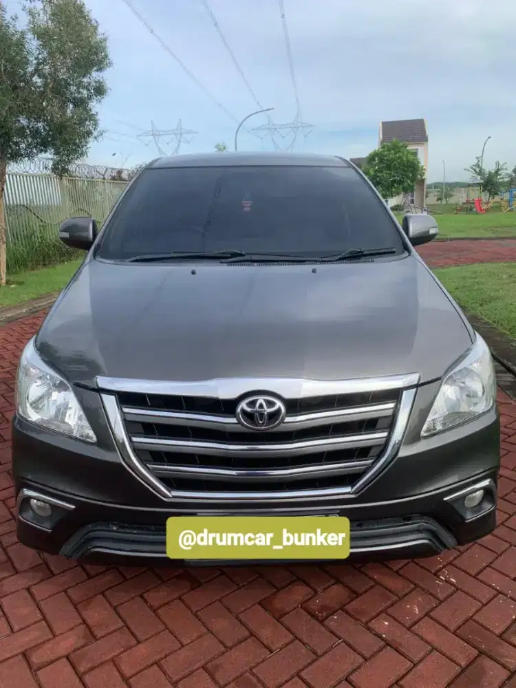 CASH Tangan Pertama Kijang Innova V At Diesel 2015 RECORD