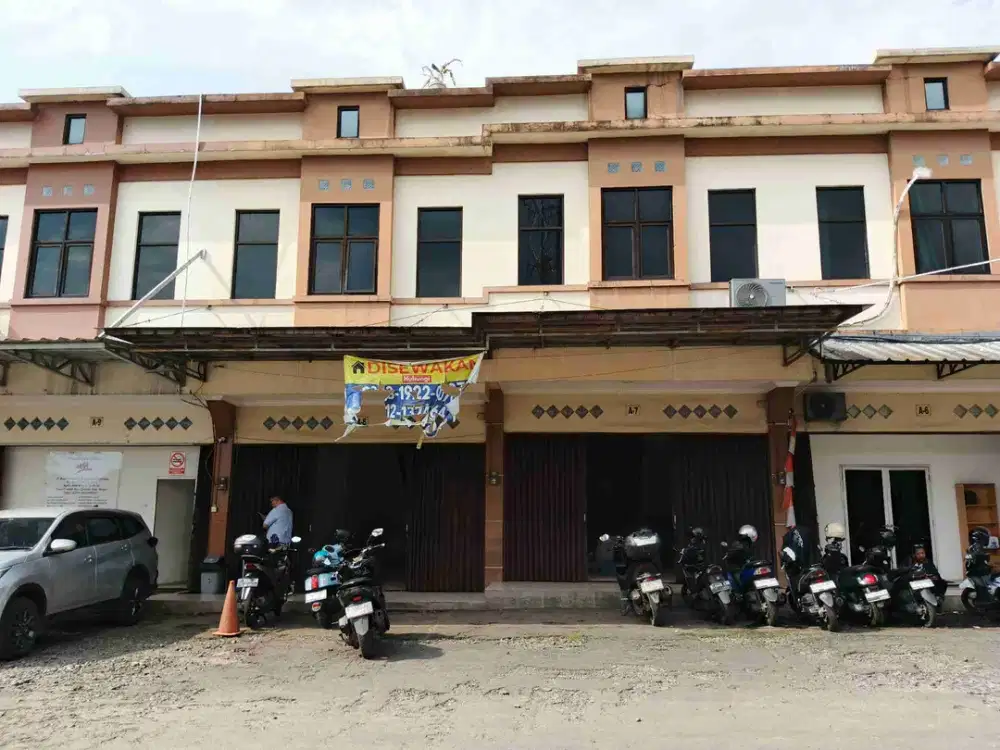 Ruko Gandeng 2.5 Lantai Parkiran Luas Cocok Untuk Kantor Gudang