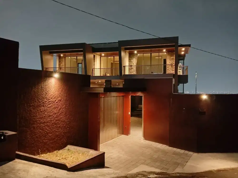 Dijual Rumah Mewah 3 Lantai View Istimewa Di Singotoro Semarang