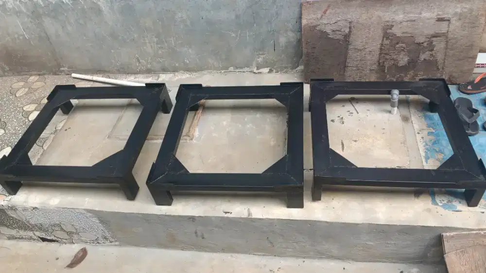 Kaki kulkas/mesin cuci