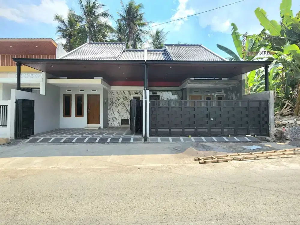DIJUAL RUMAH SIAP HUNI DI UTARA PASAR GODEAN SLEMAN