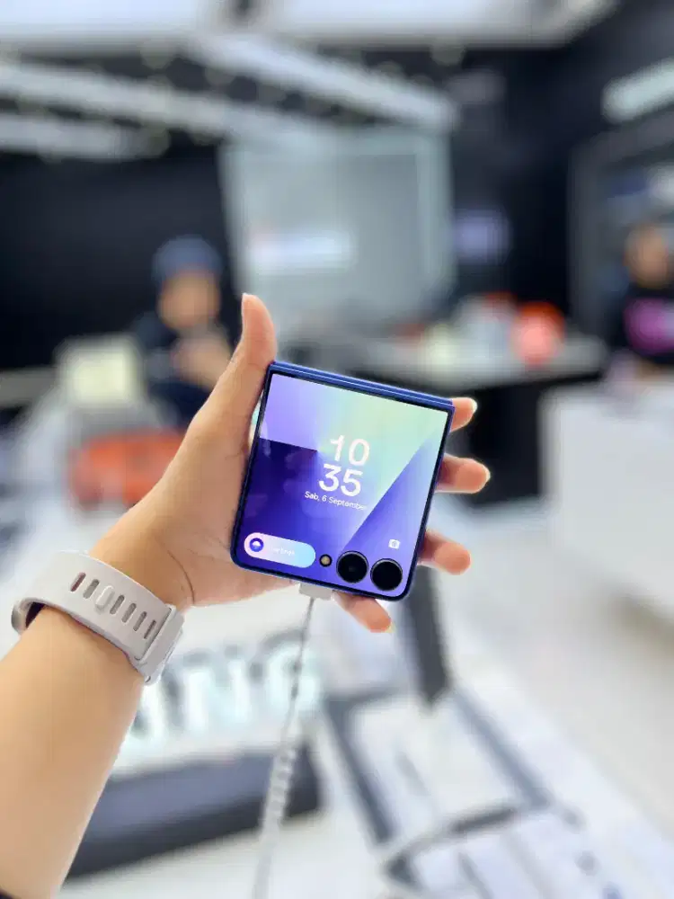 SAMSUNG GALAXY ZFLIP 7