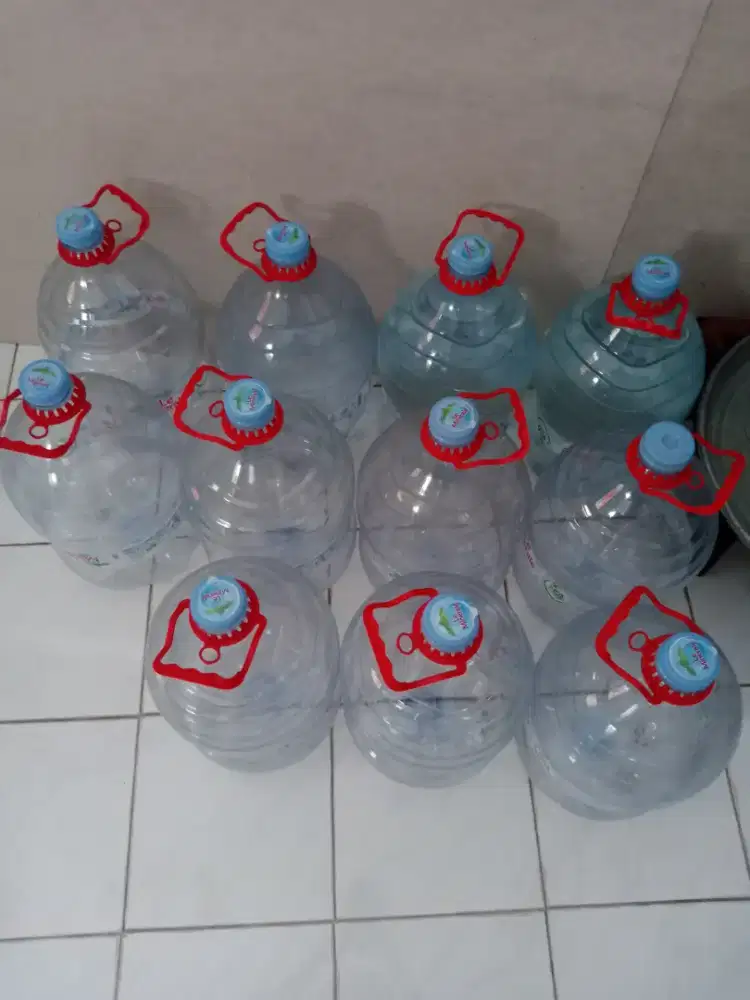 Akuarium Aquarium Guppy Galon Air Le Mineral