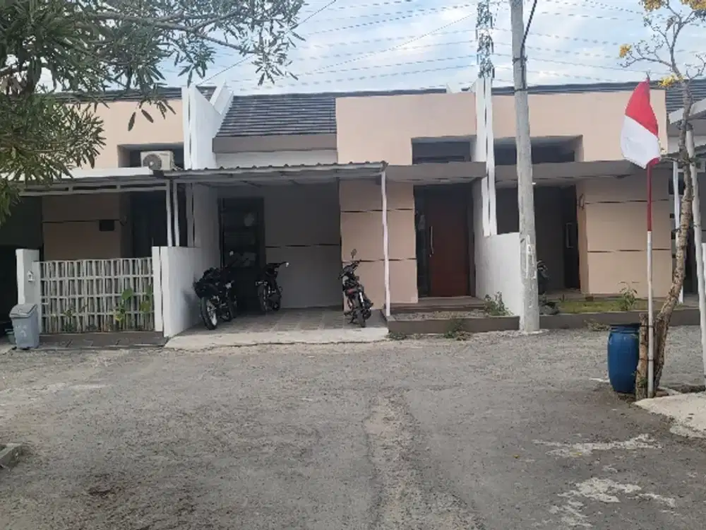 dijual rumah cluster jalan lebar di Arcamanik Cisaranten