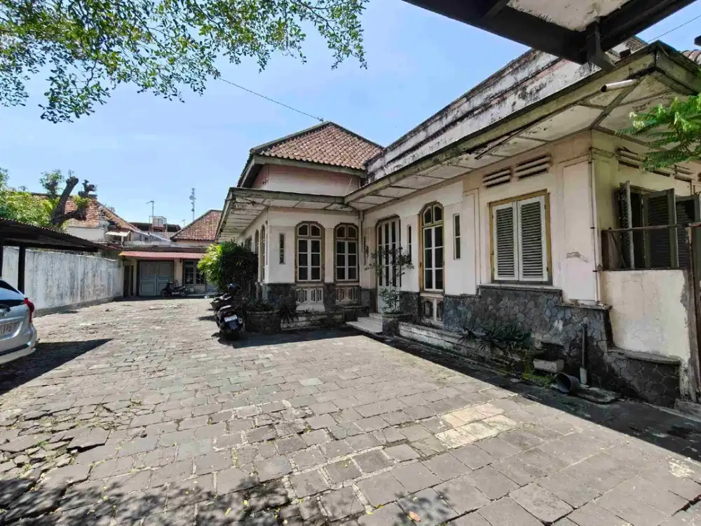 Rumah Luas Klasik Kolonial Purwosari Solokota