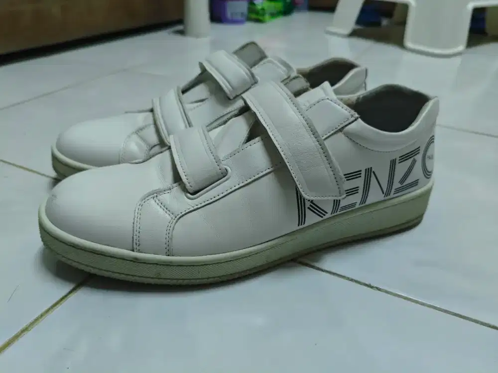 Sepatu Kenzo White Leather Tennix