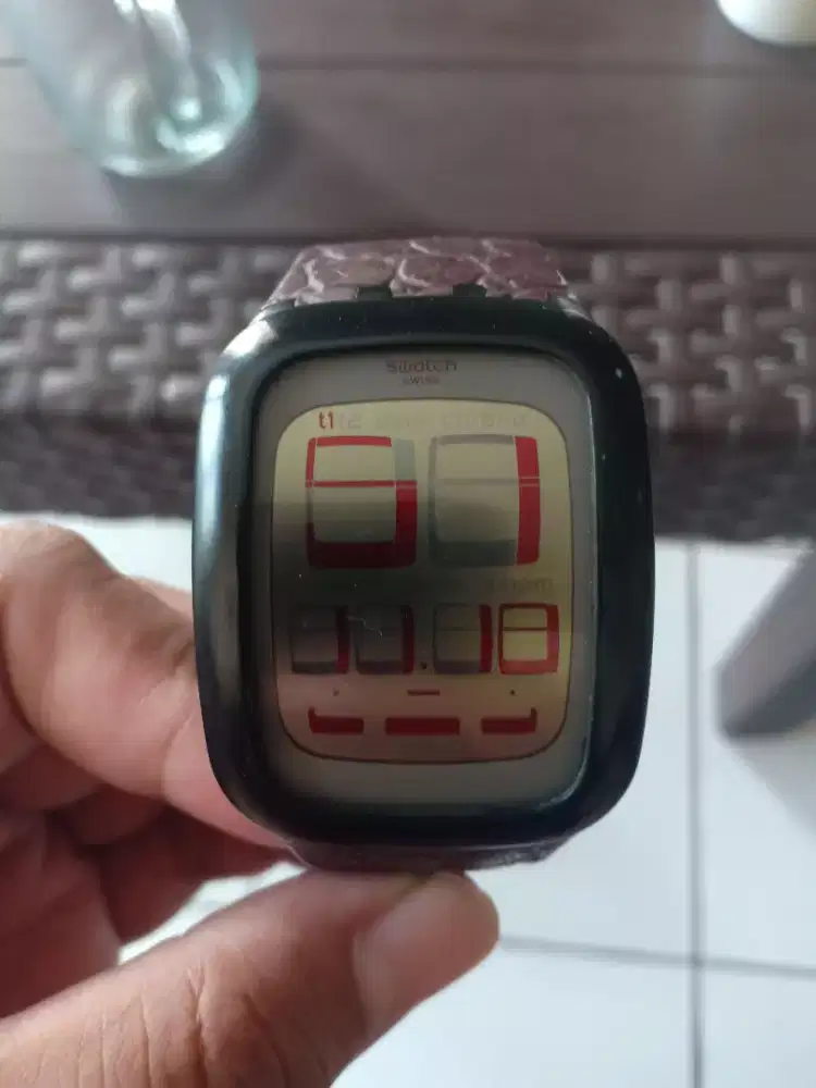 Jam swatch Digital streep coklat