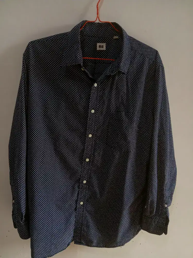 KEMEJA UNIQLO SIZE XL
