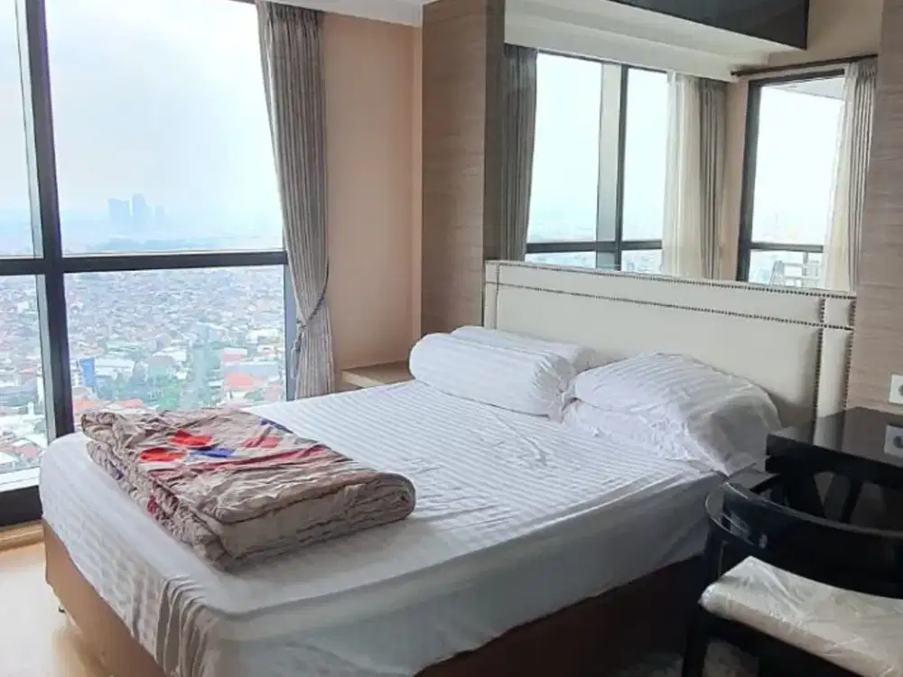 Apartemen The Peak Lt 36 Tunjungan Plaza Siap Huni Full Furnish