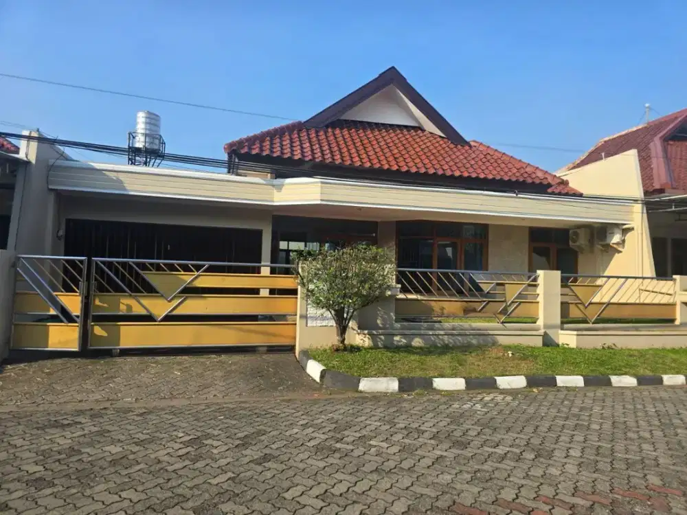 Disewakan Rumah Siap Pakai Jl. Permata Semeru Semarang