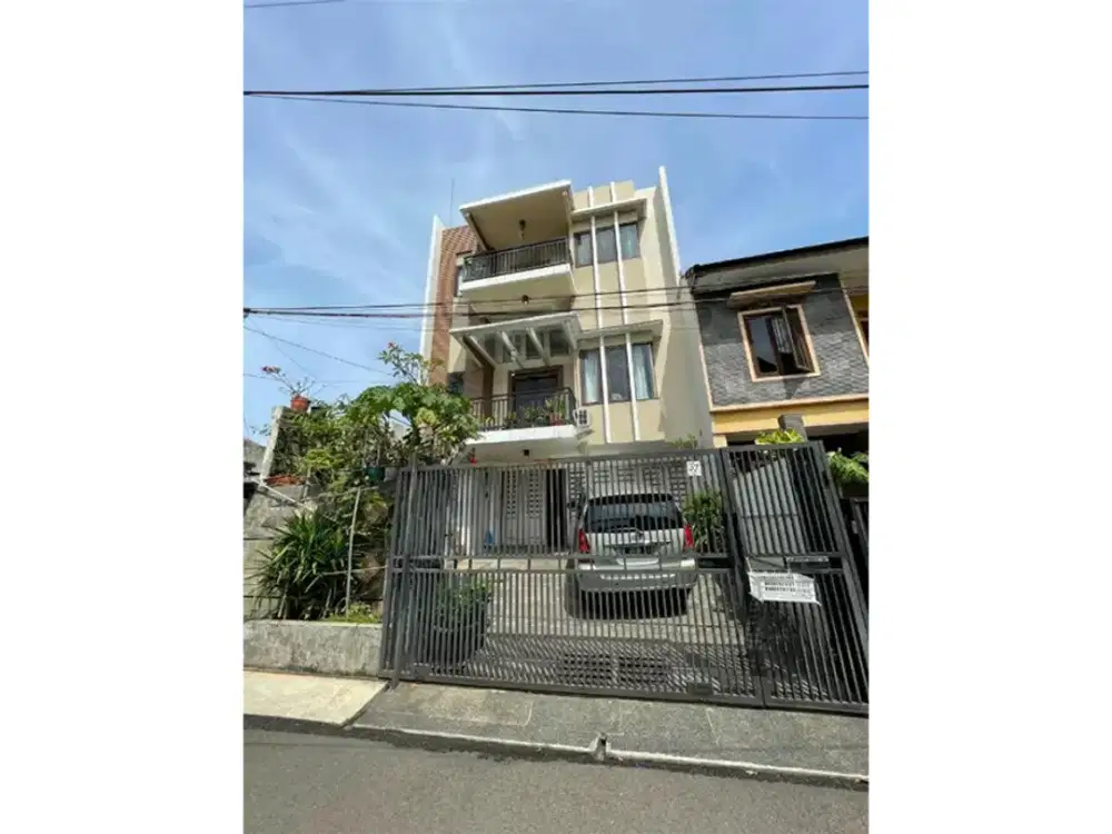 Rumah Bojong indah Lt.208m2, 2 lantai, hoek Kt. 4+1, jakarta barat