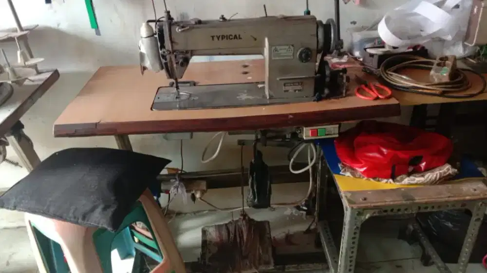 Mesin jait siap pakai merk typical kondisi normal