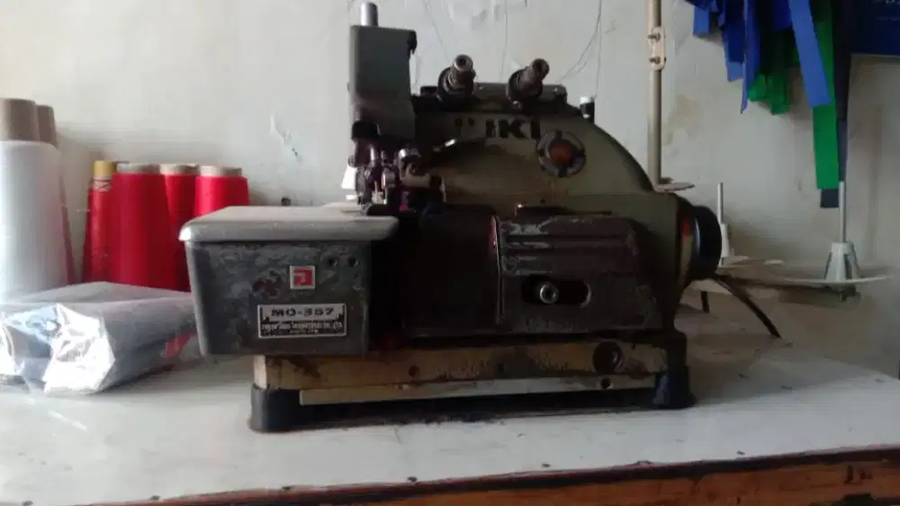 Mesin obras benang lima merk Juki normal siap pakai