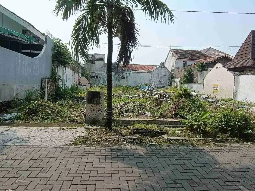 Tanah Tengah Kota di Jl Slamet Riyadi dekat Kanguru Raya Gayamsari