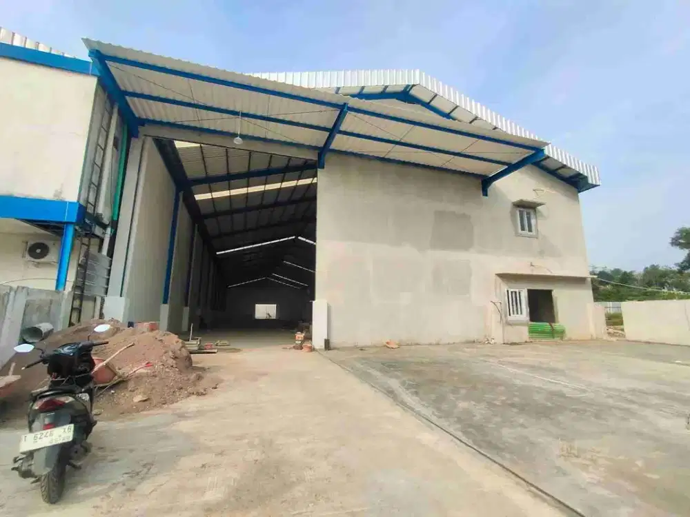 Disewakan Gudang Baru di Deltasilicon 3 luas 1.710m² akses conteiner