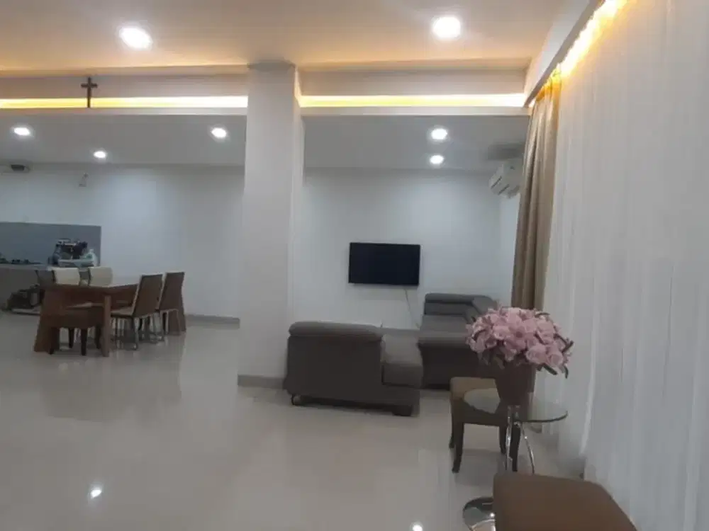 Rumah Dengan Lokasi Strategis Jl.Asia Baru,Duri Kepa Jakarta Barat