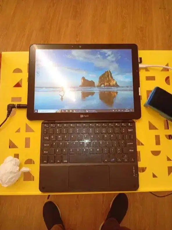 Fujitsu tablet core m3 ram 8gb cocok sekolah kuliah kerja touch 2in1