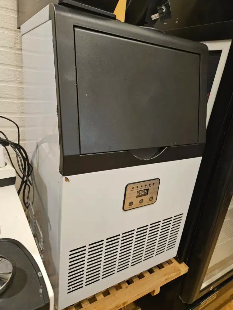 Ice Maker 45Kg / Hari