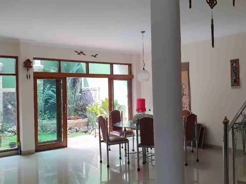 JUAL RUMAH TENGAH KOTA STRATEGIS JALAN BIMA PAJAJARAN