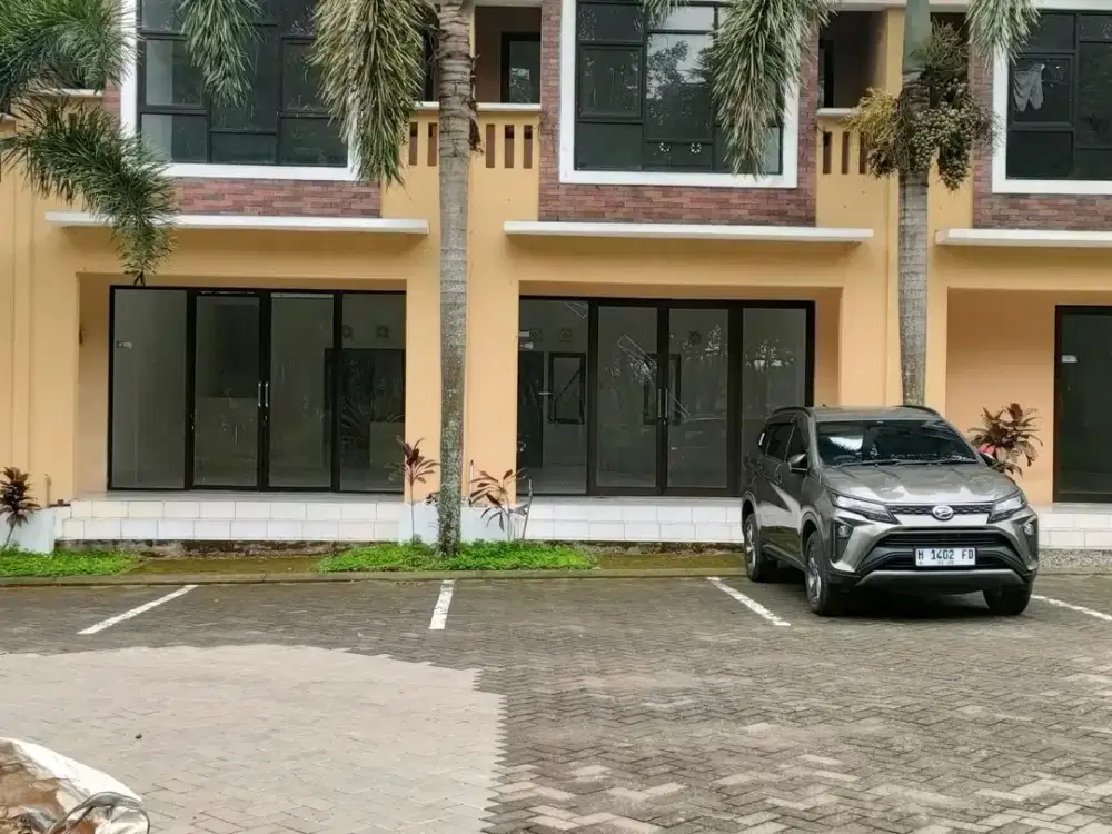 Dijual DUA RUKO teras bali bubakan Semarang