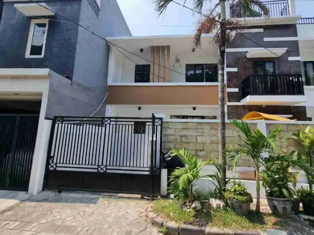 Dijual Rumah Wiyung Babatan Pratama 2 Lantai Minimalis