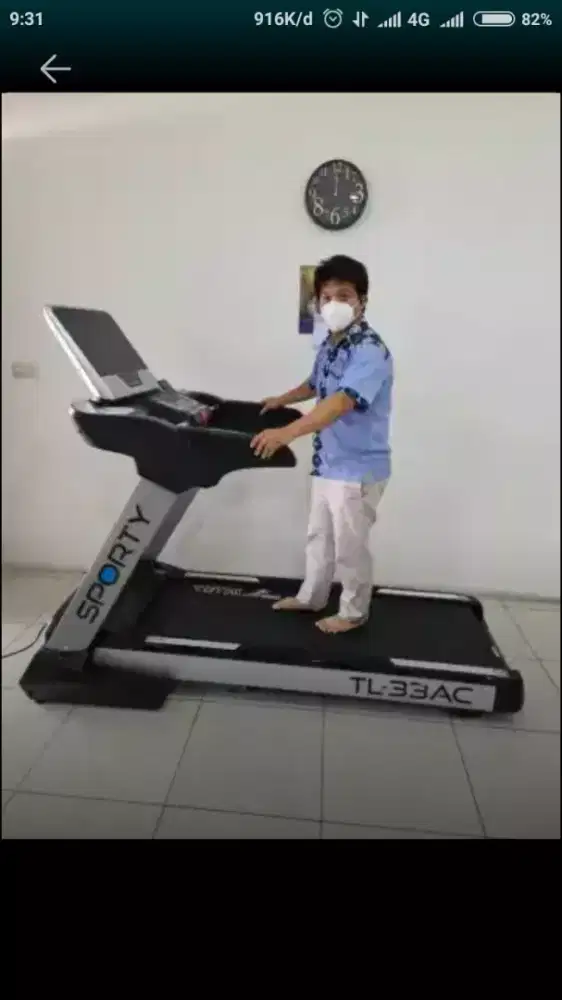 Alat fitness treadmill elektrik tipe tl 33 AC hitam