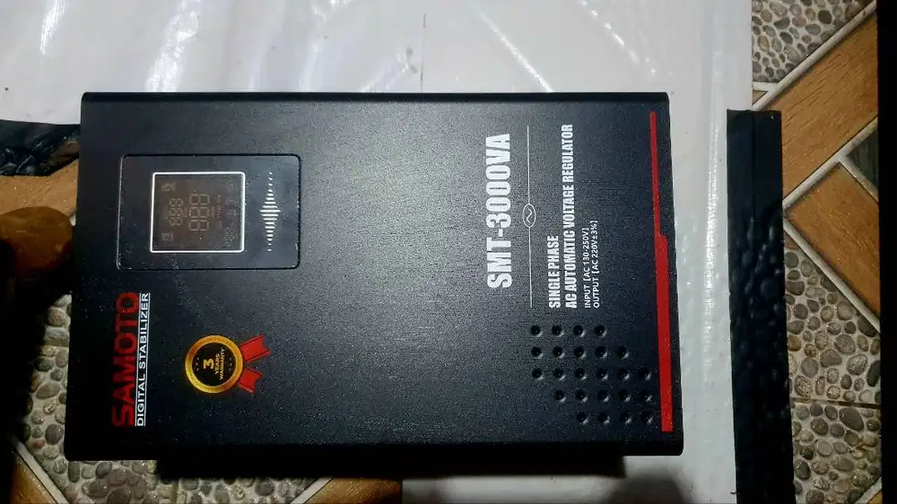 Stabilizer SAMOTO 3000VA Servo