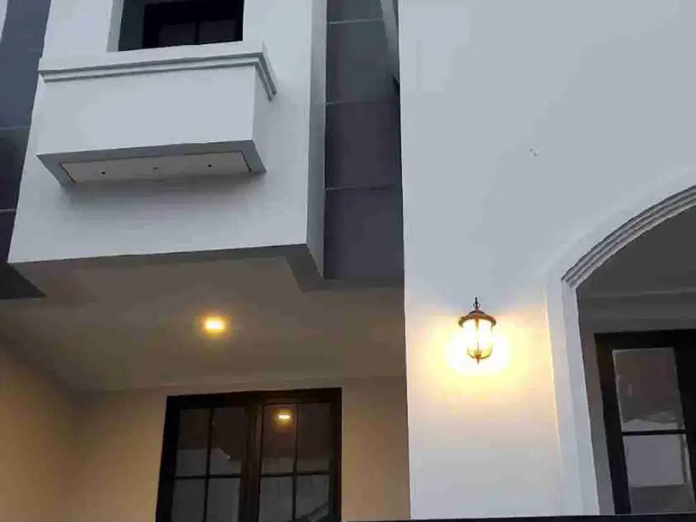 Rumah Sendangmulyo bangunan baru 2 lantai murah spek mewah