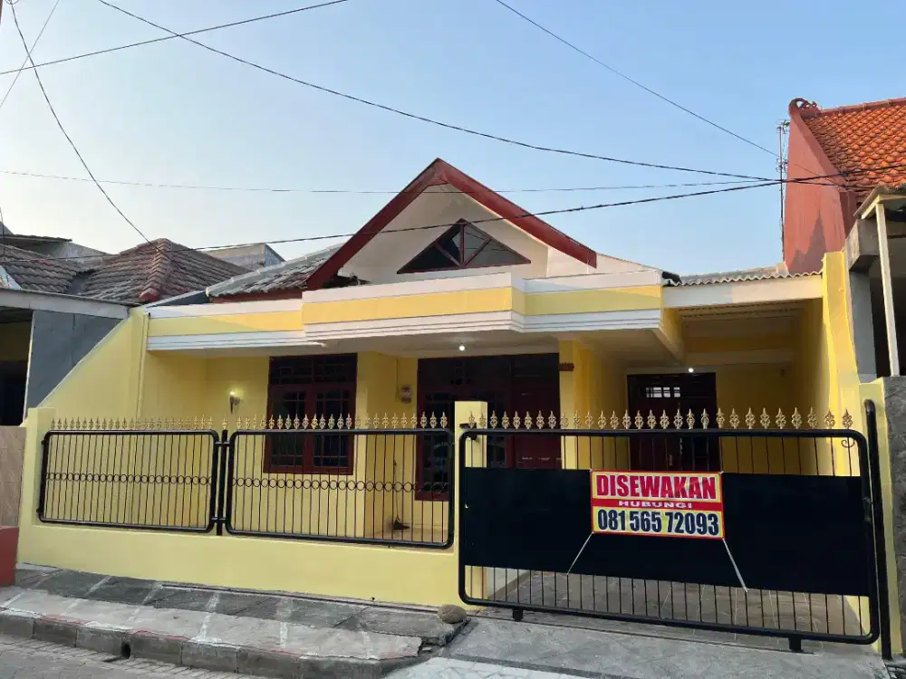 DI SEWAKAN RUMAH NYAMAN DAN STRATEGIS DI TAMAN PINANG INDAH SIDOARJO