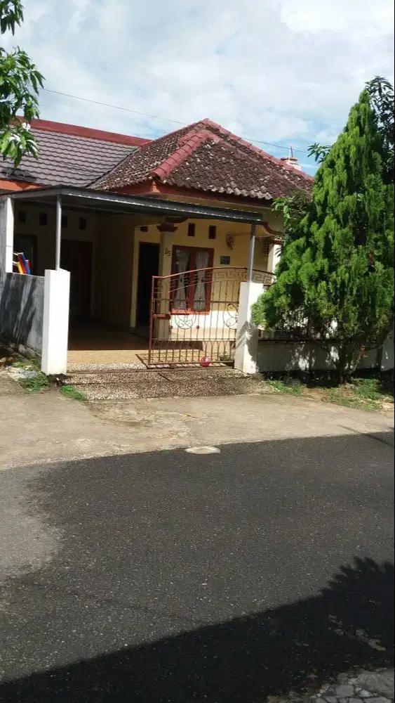 Rumah NYaman dijual