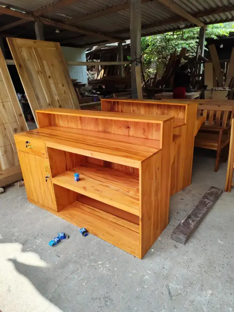 Meja kasir murah meriah