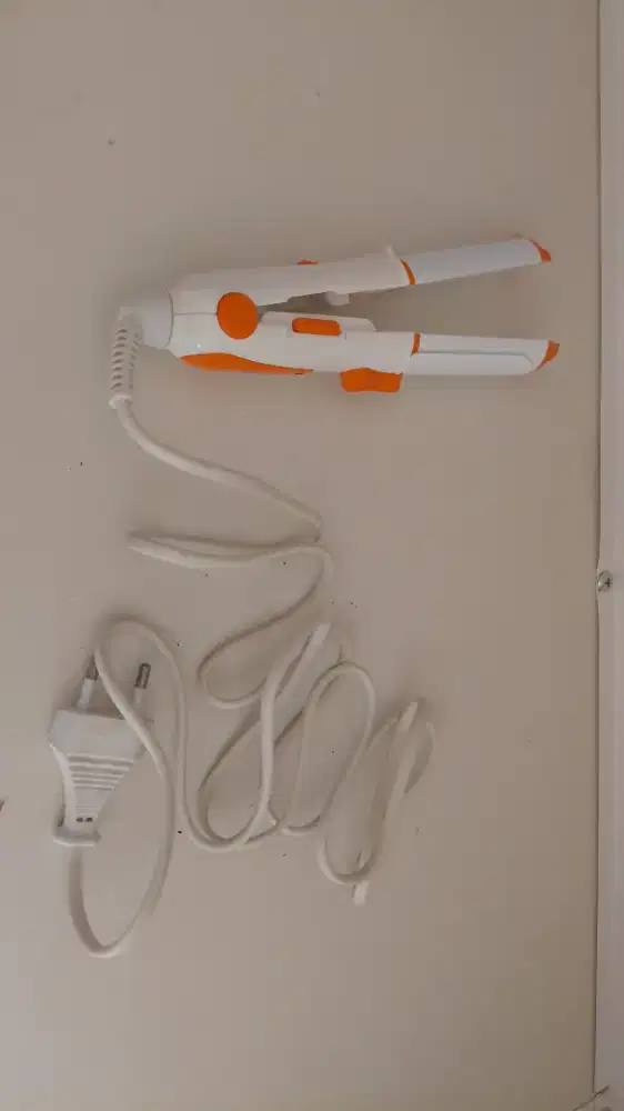 MINI HAIR STRAIGTENER & CURLING FIR TRAVEL. KRIS