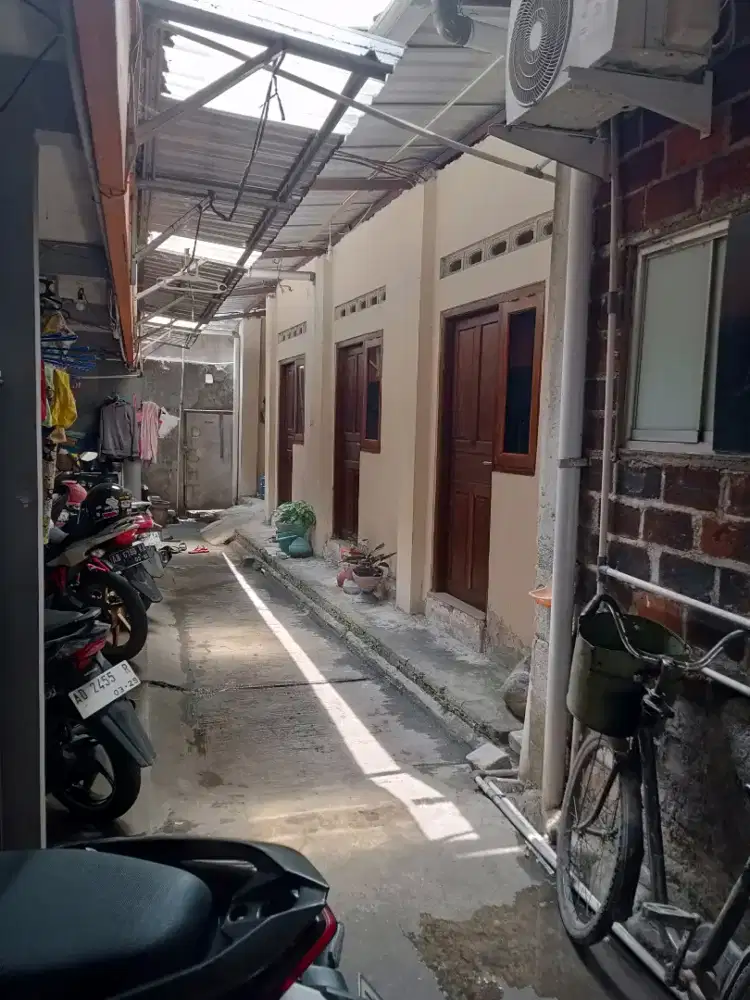 Dijual kost aktif full letak strategis di Telukan, Grogol, Sukoharjo