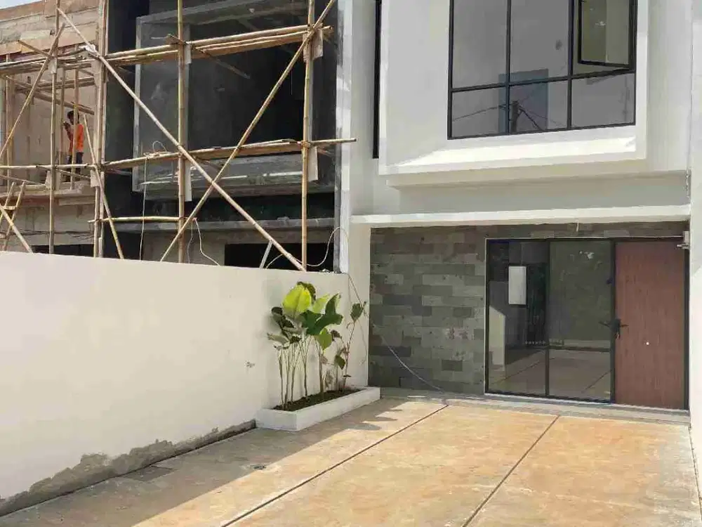 RUMAH 2 LANTAI MEWAH TANAH LUAS DI JATIASIH