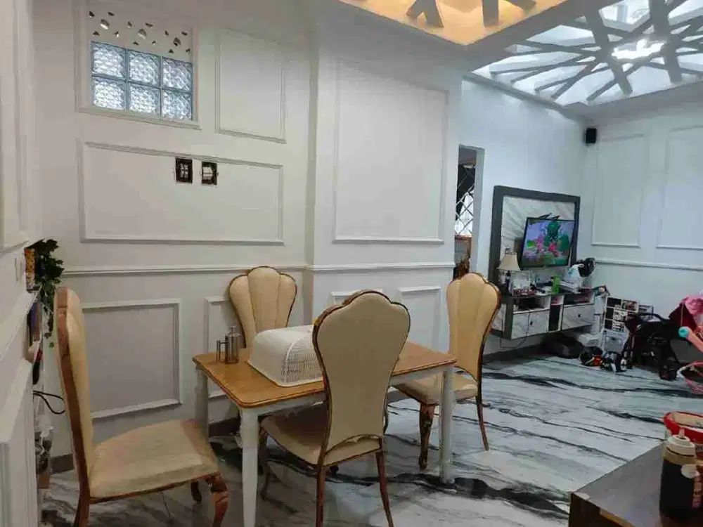 Dijual Rumah Siap Huni Minimalis dengan Swimming Pool