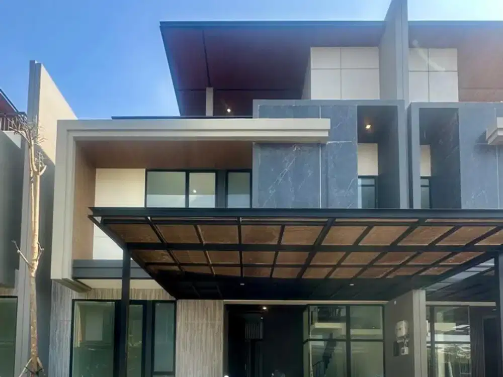 2,5 Lantai Kosongan Rumah District 9 Tipe Claymore di Citraland, Minimalis