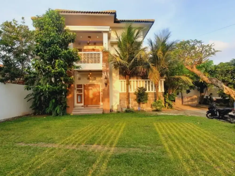 rumah mewah bonus furnish plus kolam renang dekat bandara