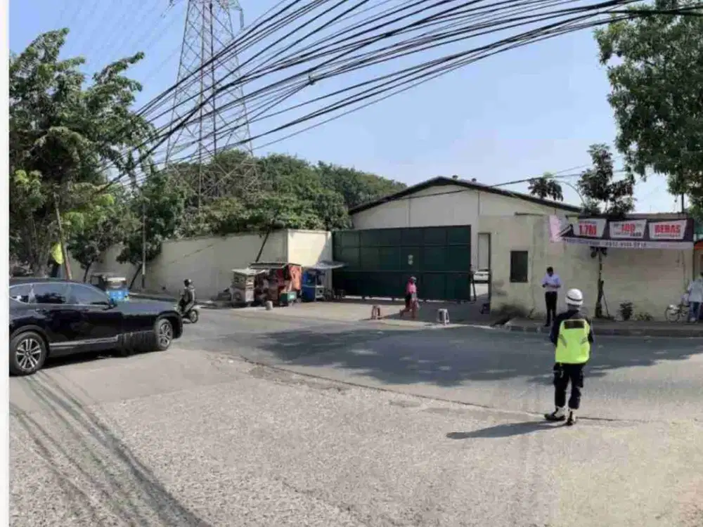 Dijual Gudang di jl. Pegangsaan dua km 3.5, pintu 2, Kelapa Gading, Jakarta Barat.