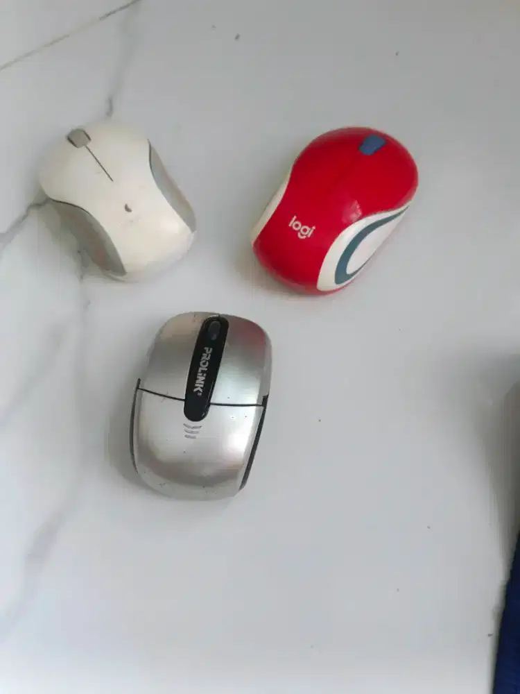Mouse wireless Logitech kondisi normal