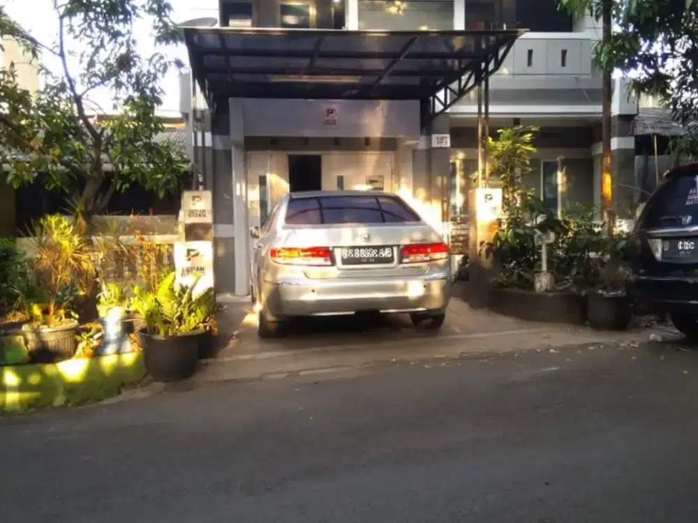 TURUN HARGA !! DIJUAL RUMAH STRATEGIS DEKAT PUSAT PERBELANJAAN AREA TUBAGUS