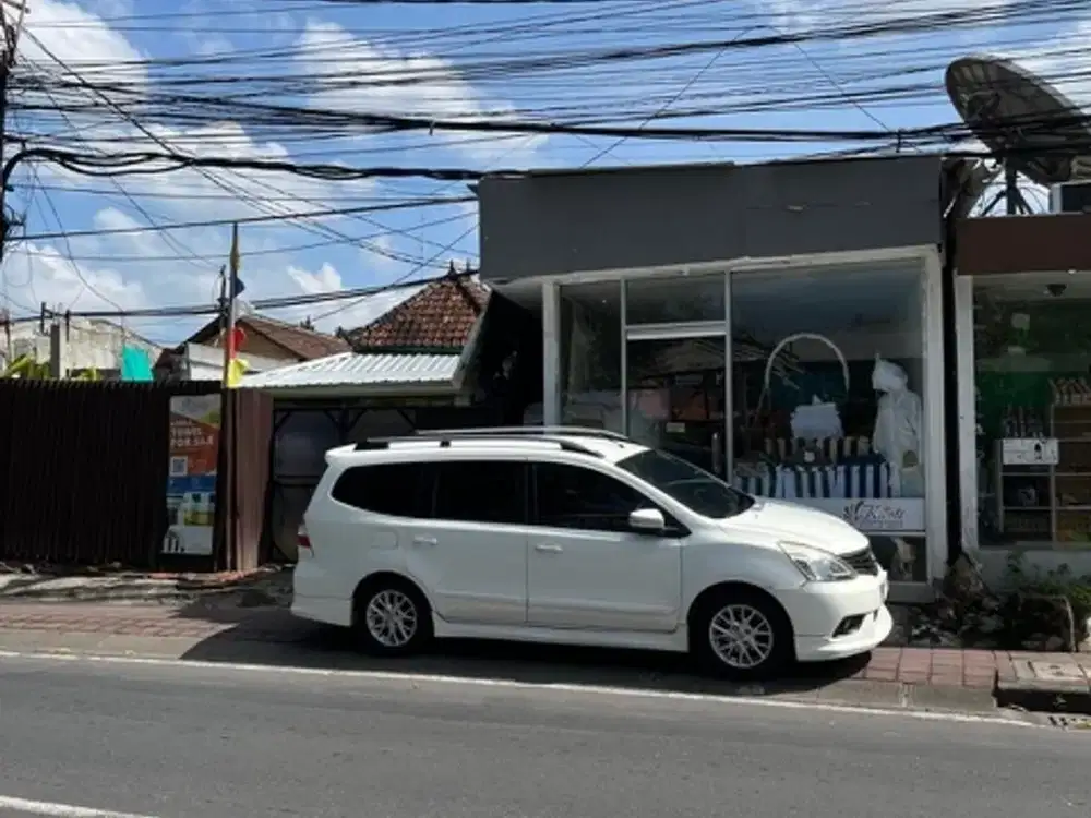 Tanah Komersil Strategis Raya Kunti 2 seminyak Bali