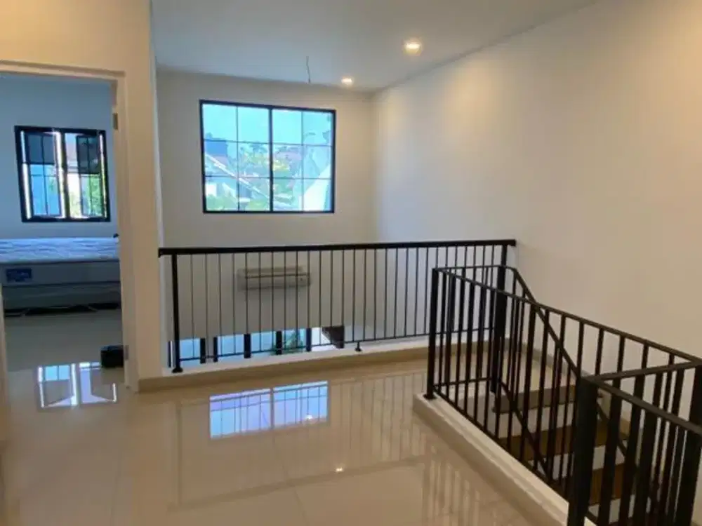 HOT PROPERTI  DIJUAL RUMAH BARU FULL FURNISHED DI GIRILOKA BSD
