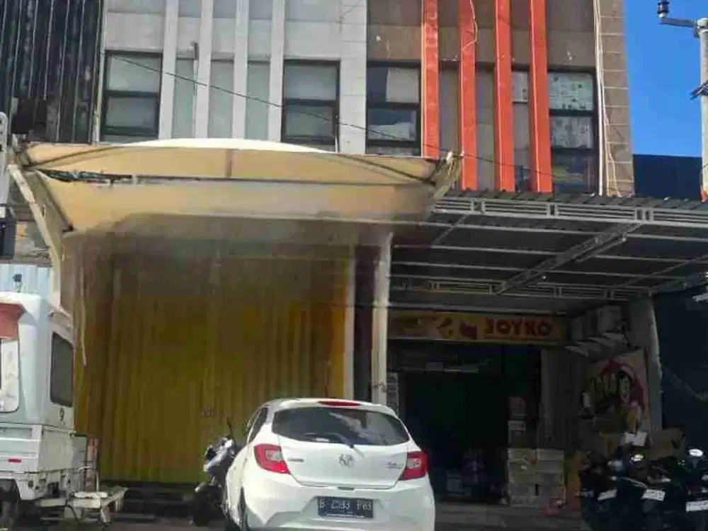 Ruko Premium 3 lantai Raya Dewi Sri Kuta Bali