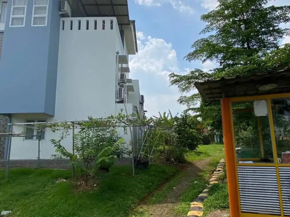 FOR SALE TURUN HARGA SATU MILYAR Rumah Huk 3 lantai Di Icon Cosmo BSD