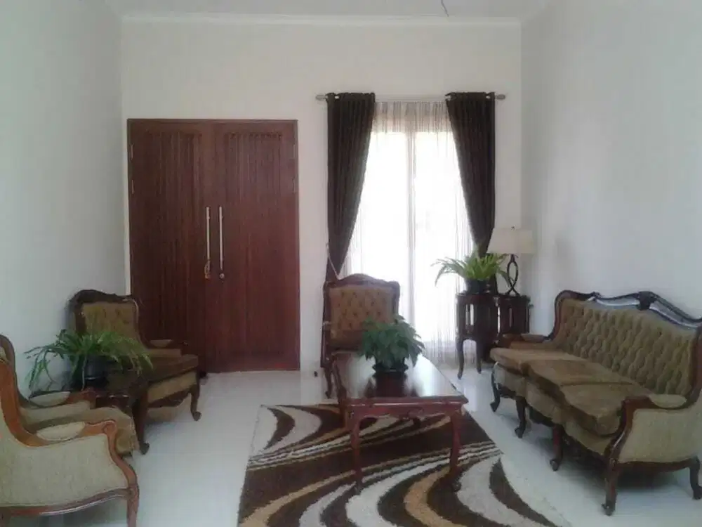 Dijual Rumah di The Green BSD Bangunan Mandiri, Ceiling Tinggi