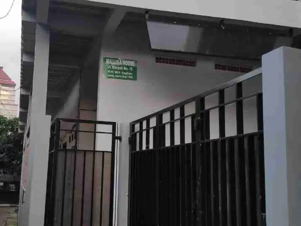 Rumah kost 9 pintu selalu full dijualdi penggilingan