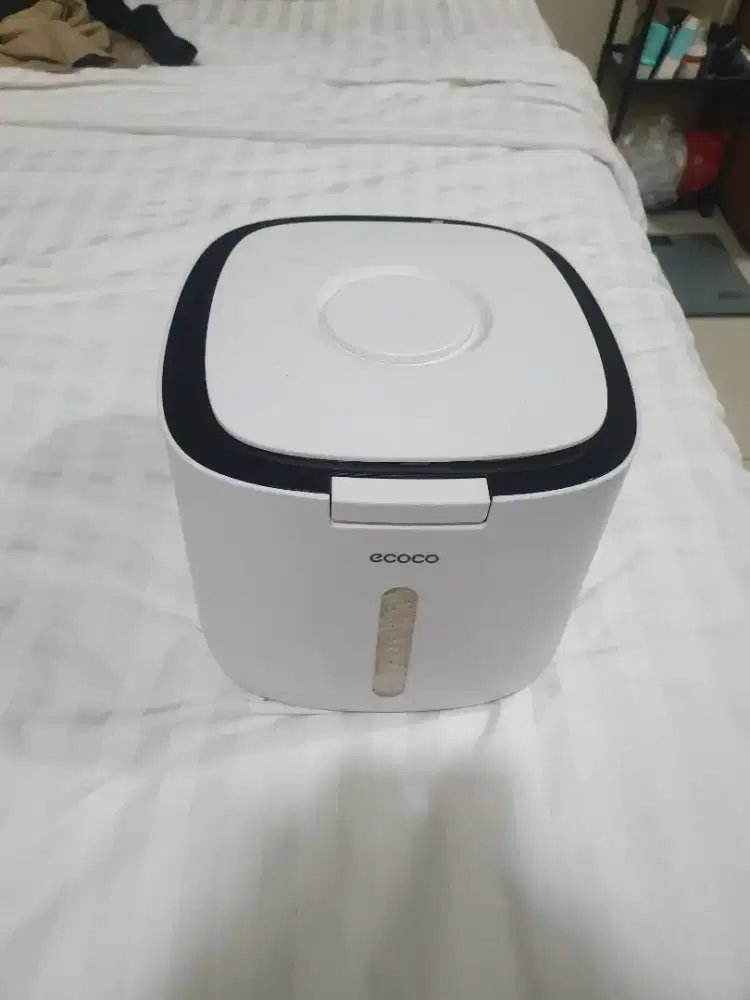 Ecoco Automatic Opening Rice Bucket Seken Bekas Pakai Small 5Liter