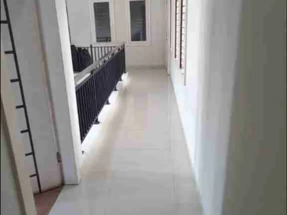 Dijual Rumah Murah 2 Lantai Pinggir Jalan 10 menit Upi Setiabudi Bandung