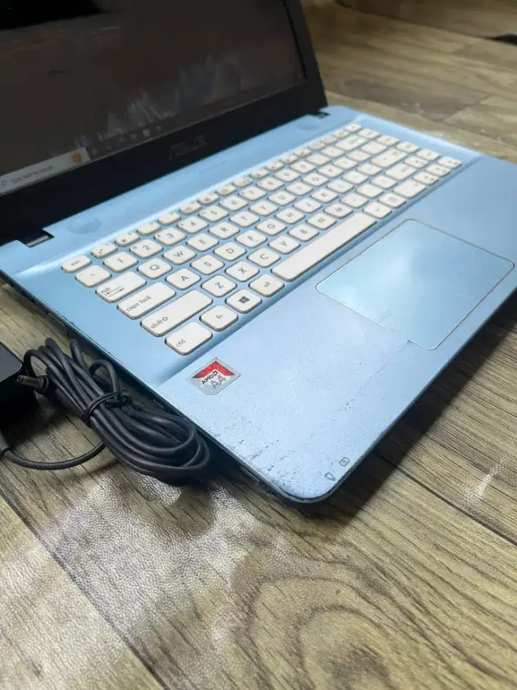 Laptop Asus AMD A4 Radeon R3 X441BA - Second Original
